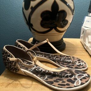 Sam Edelman S-Exie Studded Back Sandal 
 T-Strap Women's Sandals